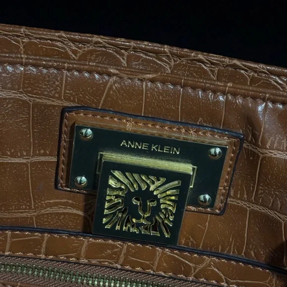 Anne Klein - Picture 5 of 6